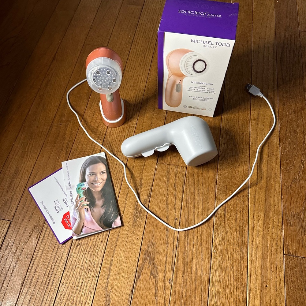 Michael Todd Beauty Soniclear Petite Orange Cleanser